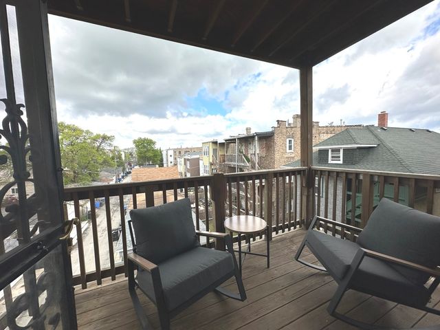 4614 N Sacramento Avenue 3, Chicago, IL 60625