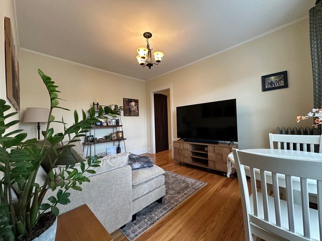 4614 N Sacramento Avenue 3, Chicago, IL 60625