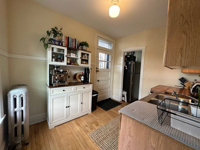 4614 N Sacramento Avenue 3, Chicago, IL 60625
