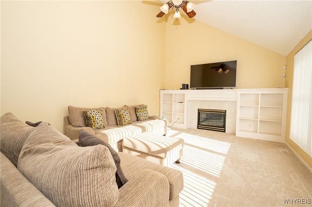 31 Azure Pine Court, Amherst, NY 14228