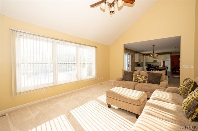 31 Azure Pine Court, Amherst, NY 14228