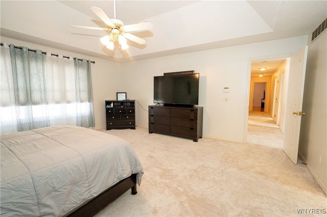 31 Azure Pine Court, Amherst, NY 14228