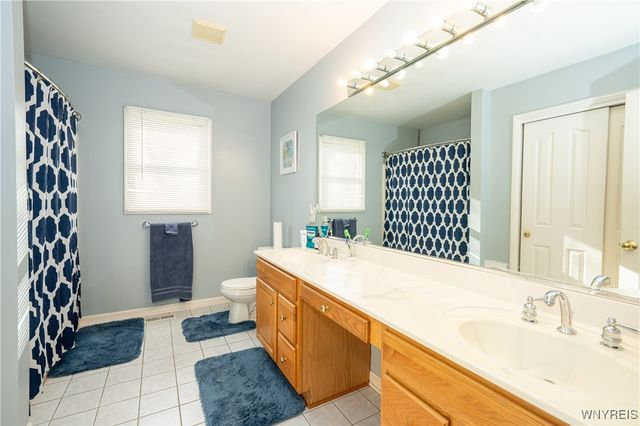 31 Azure Pine Court, Amherst, NY 14228