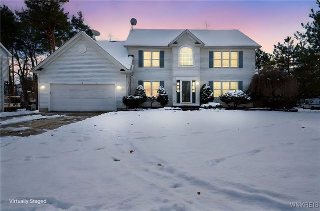 31 Azure Pine Court, Amherst, NY 14228