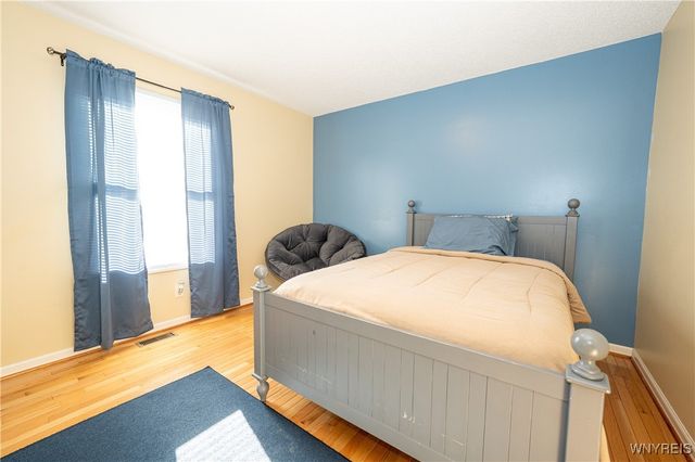 31 Azure Pine Court, Amherst, NY 14228