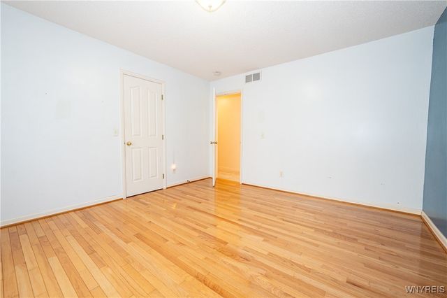 31 Azure Pine Court, Amherst, NY 14228