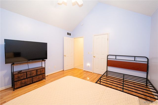 31 Azure Pine Court, Amherst, NY 14228