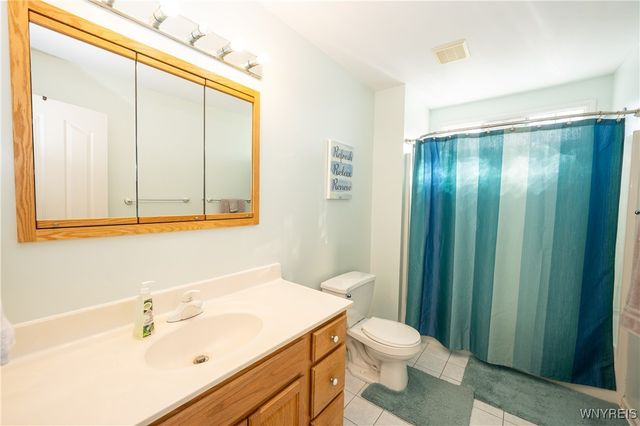 31 Azure Pine Court, Amherst, NY 14228