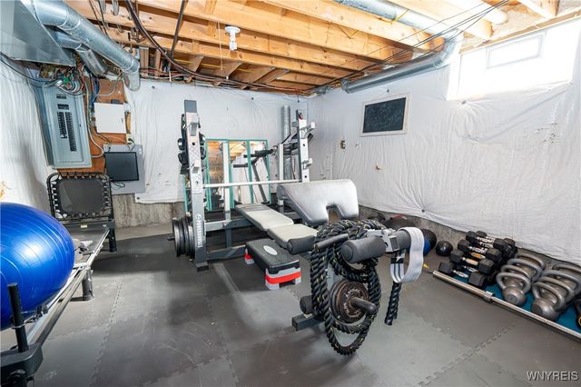 31 Azure Pine Court, Amherst, NY 14228