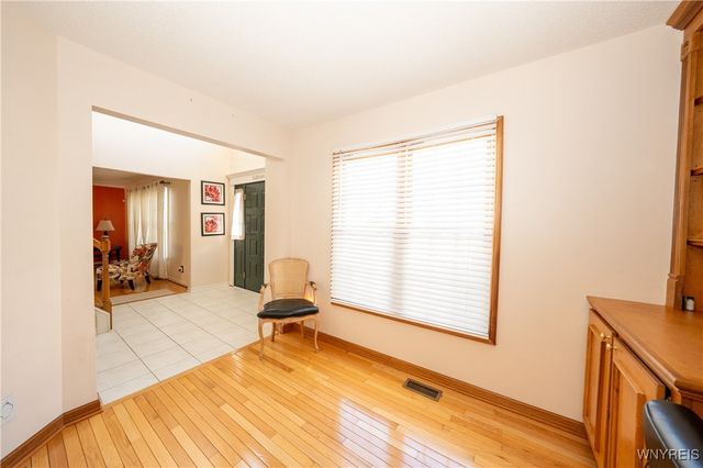 31 Azure Pine Court, Amherst, NY 14228