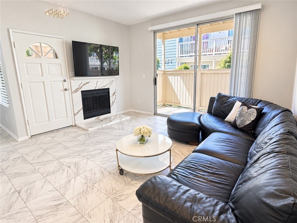 2456 Pleasant Way A, Thousand Oaks, CA 91362 — photo 3