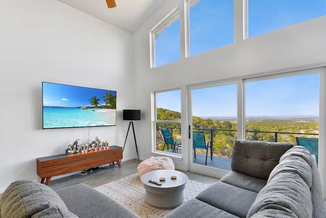 620 Windy Hills RD, Dripping Springs, TX 78620