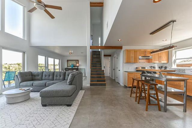 620 Windy Hills RD, Dripping Springs, TX 78620