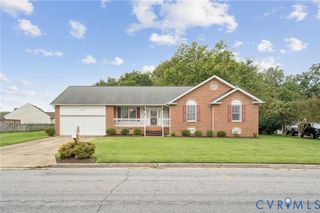 206 Bearchase Ct, Colonial Heights, VA 23834
