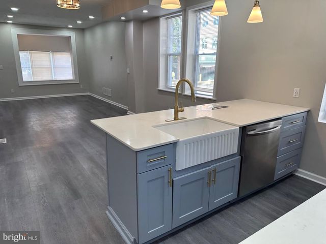 5400 LARCHWOOD AVE, Philadelphia, PA 19143