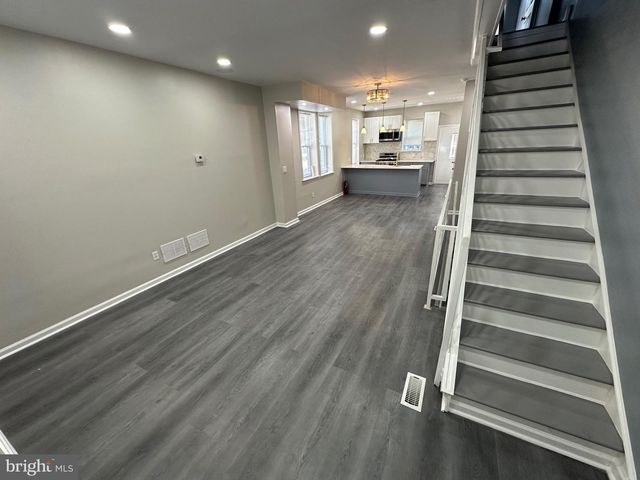 5400 LARCHWOOD AVE, Philadelphia, PA 19143