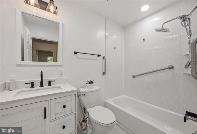 5807 PARKWAY DR, Laurel, MD 20707