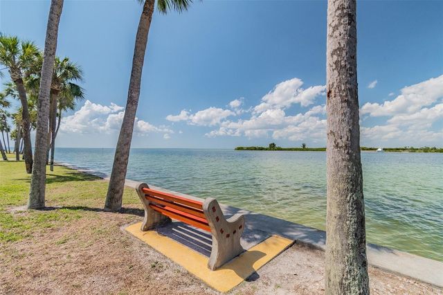 4851 W GANDY BOULEVARD B4L7, Tampa, FL 33611