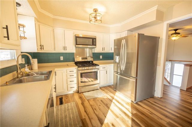 716 Shea Street, Burlington, KS 66839