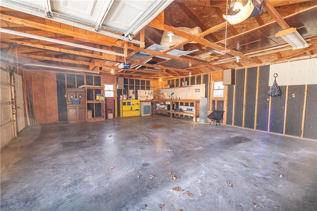 716 Shea Street, Burlington, KS 66839