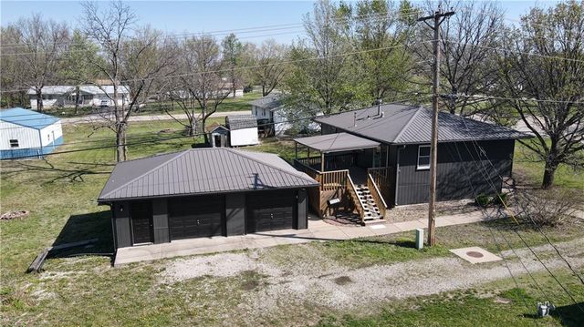716 Shea Street, Burlington, KS 66839