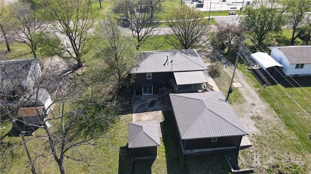 716 Shea Street, Burlington, KS 66839