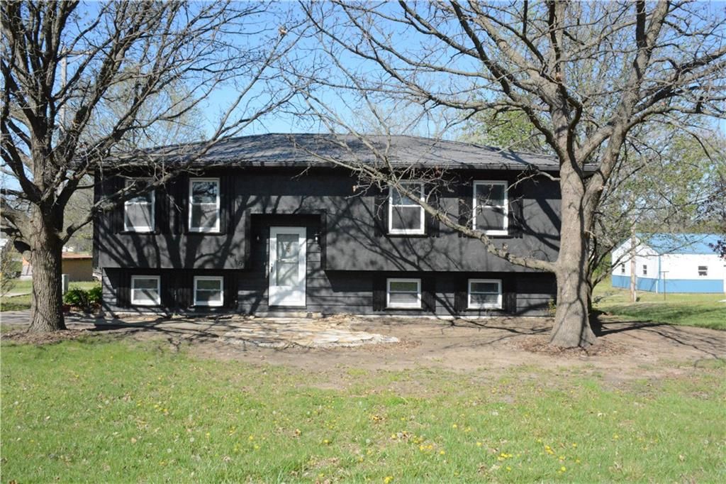 716 Shea Street, Burlington, KS 66839