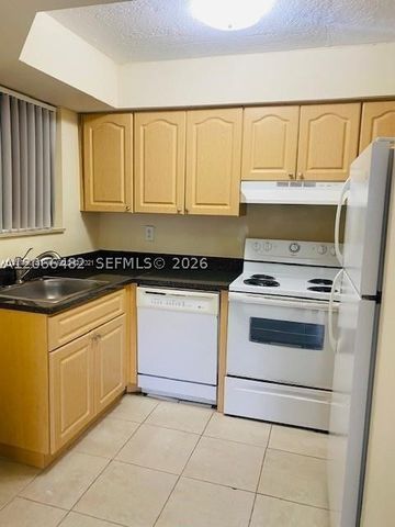 8255 SW 152nd Ave E-112, Miami, FL 33193