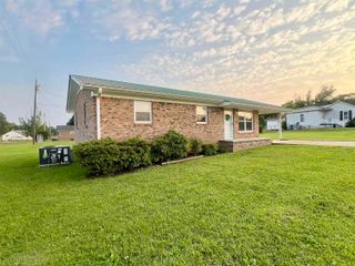 70 BASEBALL DR, Savannah, TN 38372