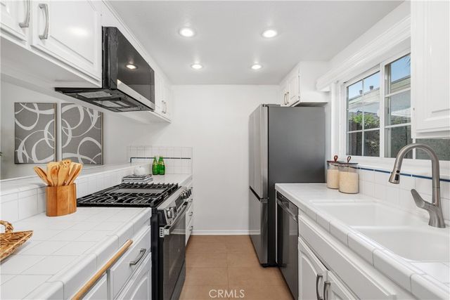 1048 Royal Oaks H, Monrovia, CA 91016