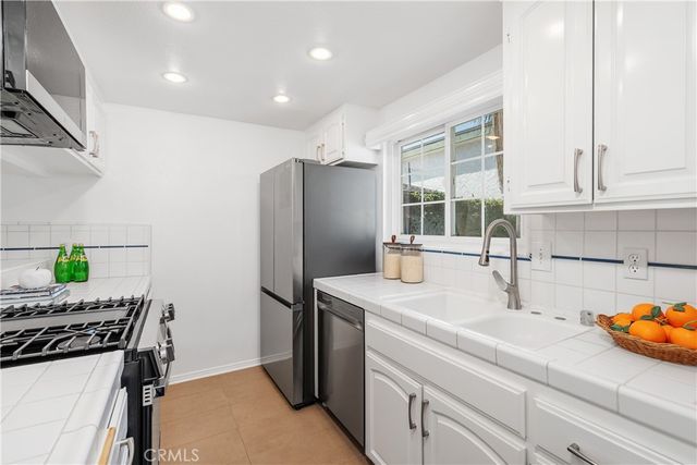 1048 Royal Oaks H, Monrovia, CA 91016
