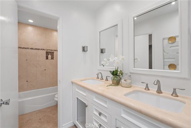 1048 Royal Oaks H, Monrovia, CA 91016