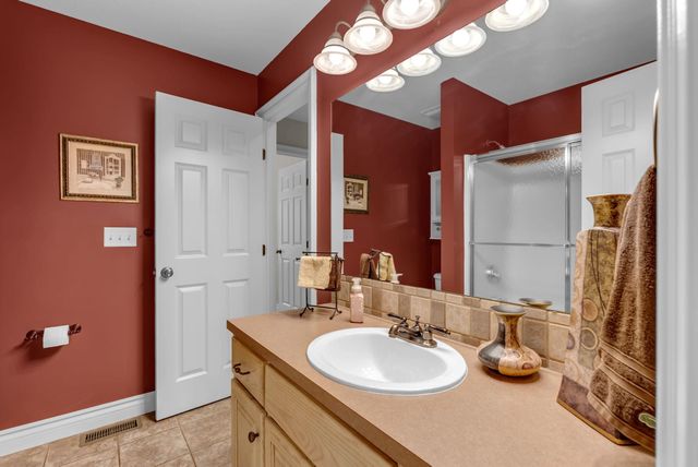 3209 W Bayview St, Wichita, KS 67204