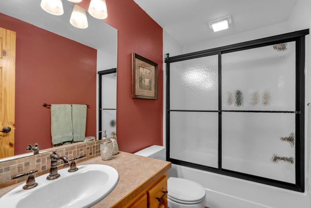 3209 W Bayview St, Wichita, KS 67204