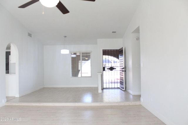 7301 W CANTERBURY Drive, Peoria, AZ 85345