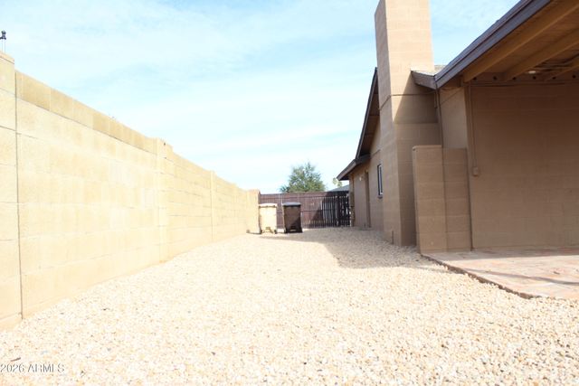 7301 W CANTERBURY Drive, Peoria, AZ 85345