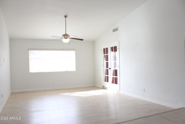 7301 W CANTERBURY Drive, Peoria, AZ 85345