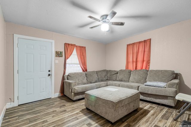 210 TEDDER ST, San Antonio, TX 78211