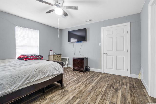 210 TEDDER ST, San Antonio, TX 78211