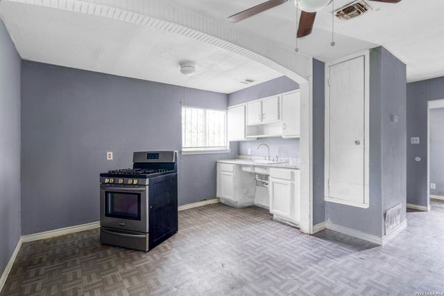 210 TEDDER ST, San Antonio, TX 78211