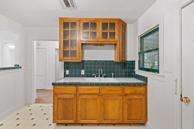 3704 Cherrywood RD, Austin, TX 78722