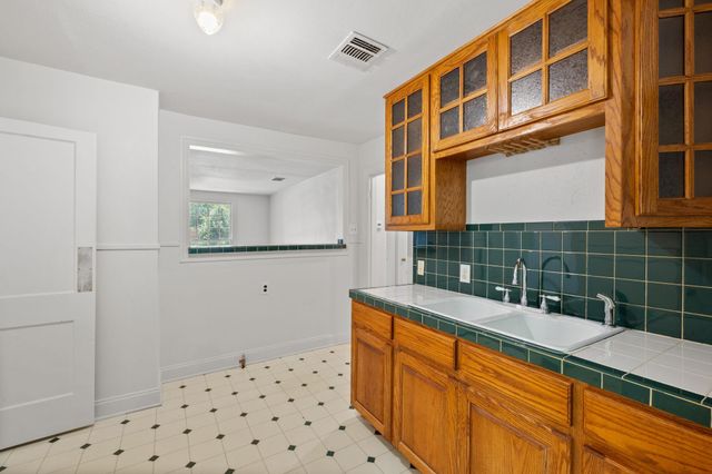 3704 Cherrywood RD, Austin, TX 78722
