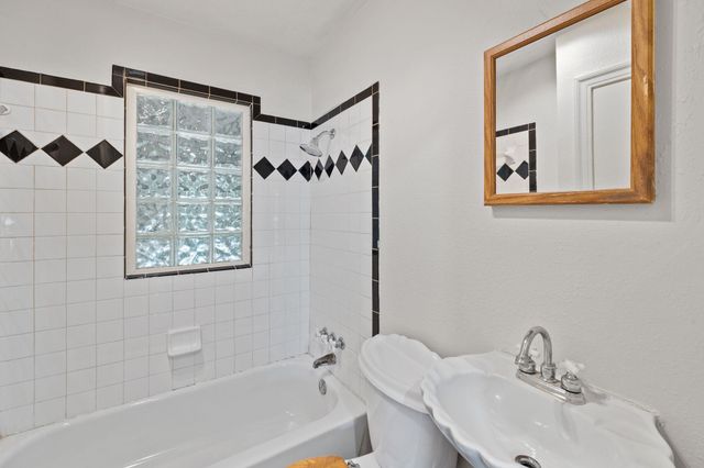 3704 Cherrywood RD, Austin, TX 78722