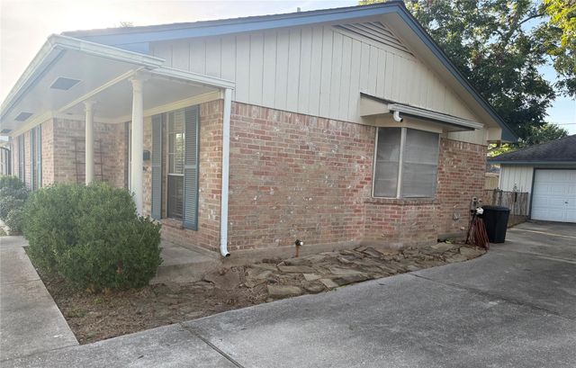 10106 Antrim Lane, La Porte, TX 77571