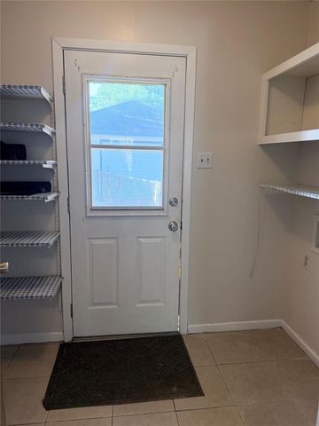 10106 Antrim Lane, La Porte, TX 77571