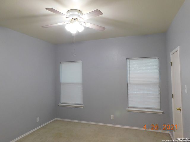 2735 CROWN HOLW, San Antonio, TX 78251