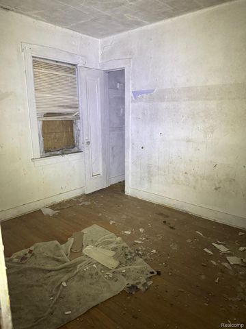 205 E Baltimore Boulevard, Flint, MI 48505