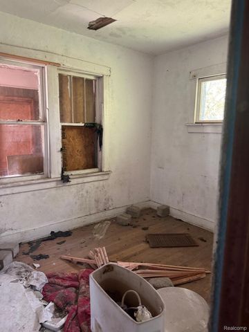 205 E Baltimore Boulevard, Flint, MI 48505