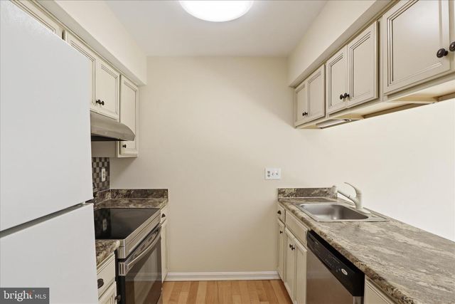 9258 BROADWATER DR, Gaithersburg, MD 20879
