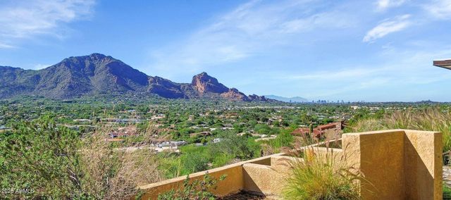 7040 N INVERGORDON Road 00, Paradise Valley, AZ 85253